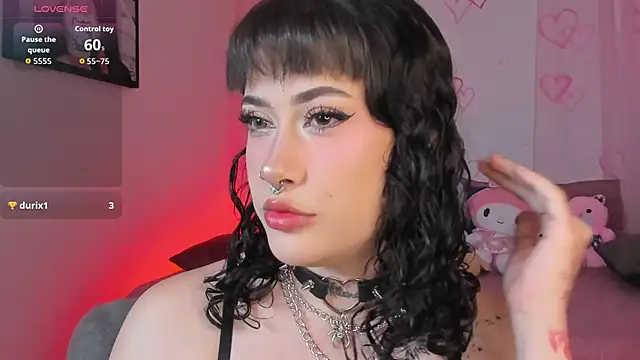 Snapshot of melody_suarez chatting on 12.14.25 melody suarez online show from 12.14.25