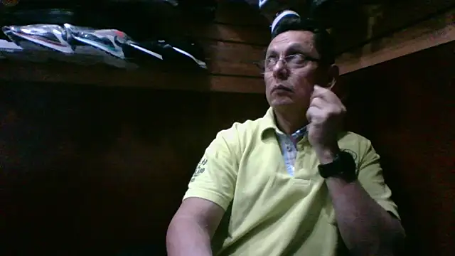 Snapshot of MarcusKelvin chatting on 09.10.25 MarcusKelvin online show from 09.10.25