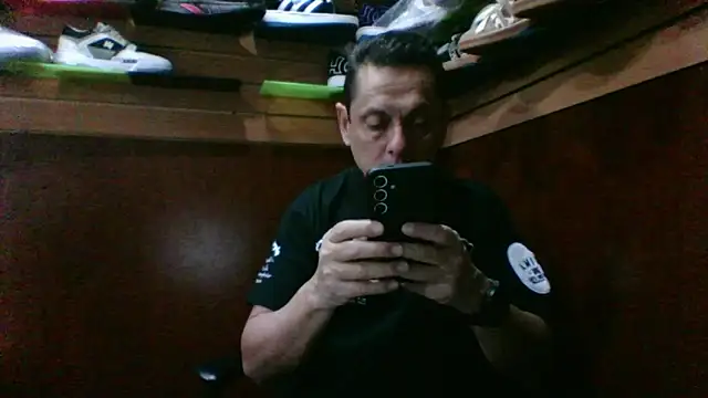 Snapshot of MarcusKelvin chatting on 09.12.25 MarcusKelvin online show from 09.12.25