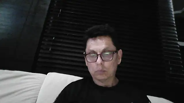 Snapshot of MarcusKelvin chatting on 10.07.25 MarcusKelvin online show from 10.07.25