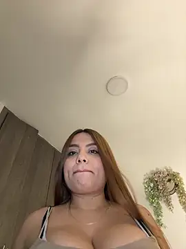 Snapshot of valeria2019hot chatting on 11.21.25 valeria2019hot online show from 11.21.25