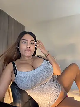 Snapshot of valeria2019hot chatting on 07.30.26 valeria2019hot online show from 07.30.26