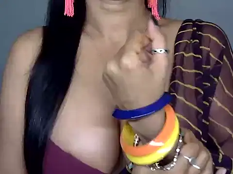 Snapshot of cute_sweeetu chatting on 03.05.25 cute sweeetu online show from 03.05.25