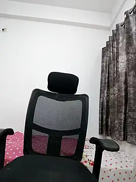 sanaya baby online show from 04.04.26