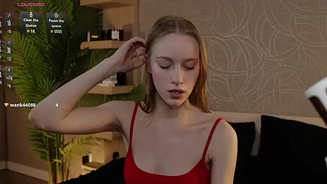 Snapshot of PollyAgata chatting on 03.15.25 PollyAgata online show from 03.15.25