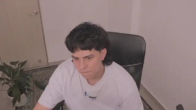 Snapshot of Tony_Hoffa chatting on 01.11.26 Tony Hoffa online show from 01.11.26