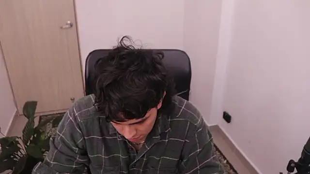 Snapshot of Tony_Hoffa chatting on 02.04.26 Tony Hoffa online show from 02.04.26