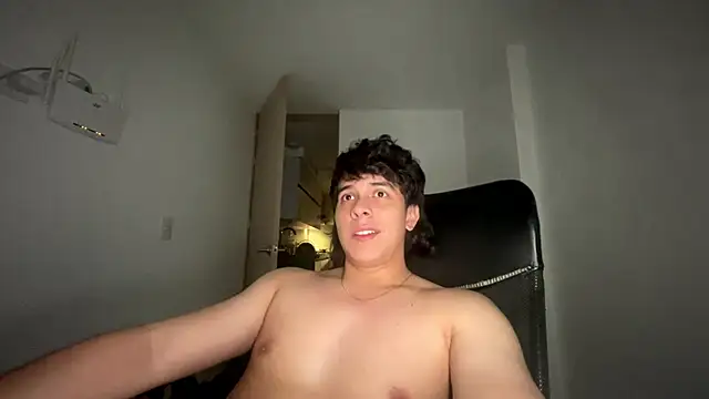 Snapshot of Tony_Hoffa chatting on 02.13.26 Tony Hoffa online show from 02.13.26