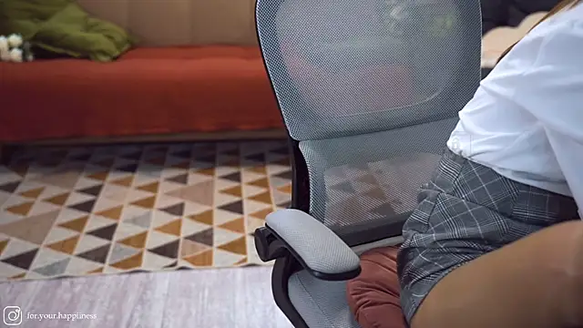 Feral Berrry  online show from 10.06.25