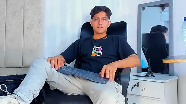 Muichiro tokito1 online show from 01.30.25