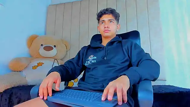 Muichiro tokito1 online show from 02.01.25