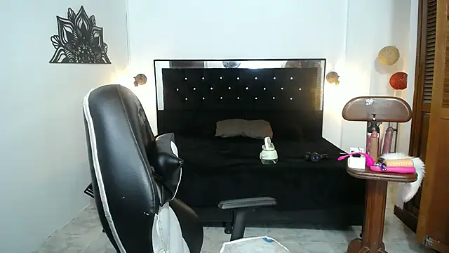 candy hairy online show from 03.20.25