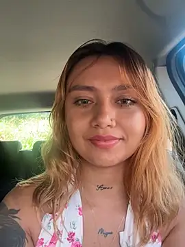 Snapshot of amanda-medrano1 chatting on 12.17.24 amanda-medrano1 online show from 12.17.24