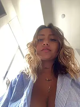 Snapshot of amanda-medrano1 chatting on 01.16.25 amanda-medrano1 online show from 01.16.25