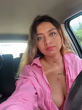 Snapshot of amanda-medrano1 chatting on 02.14.25 amanda-medrano1 online show from 02.14.25