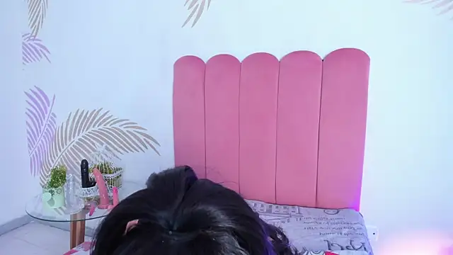 JulessCornett online show from 12.30.24