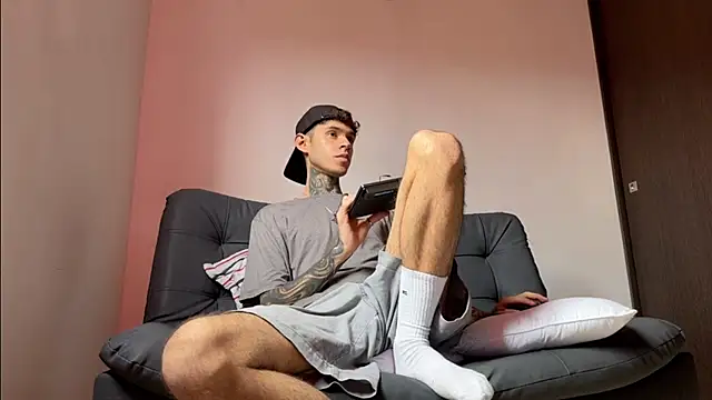 Saturno v online show from 03.14.25