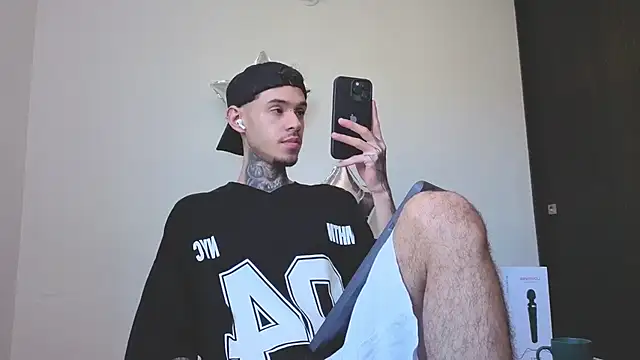 Saturno v online show from 09.20.25