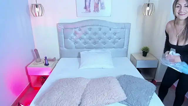 escarleth   online show from 12.01.25