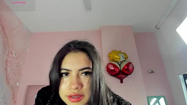 soyzarahtorres online show from 12.16.25