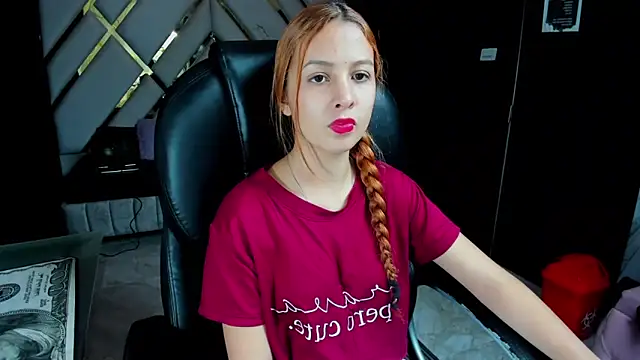 Paris Petit online show from 04.14.26