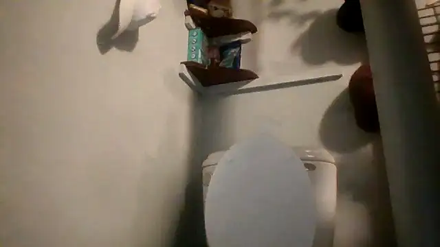 Snapshot of lilbishmiss chatting on 05.15.26 lilbishmiss online show from 05.15.26