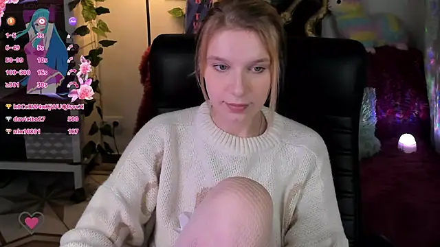 KarambaMoon online show from 01.12.25