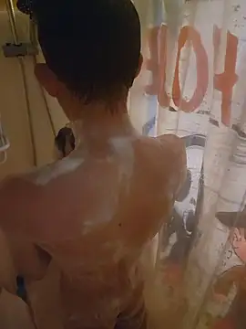 Snapshot of MysteriousFire23 chatting on 12.15.25 MysteriousFire23 online show from 12.15.25