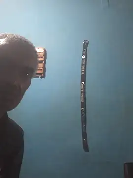 Snapshot of hugosafado333 chatting on 12.14.25 hugosafado333 online show from 12.14.25