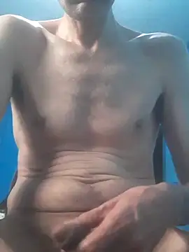 Snapshot of hugosafado333 chatting on 12.18.25 hugosafado333 online show from 12.18.25