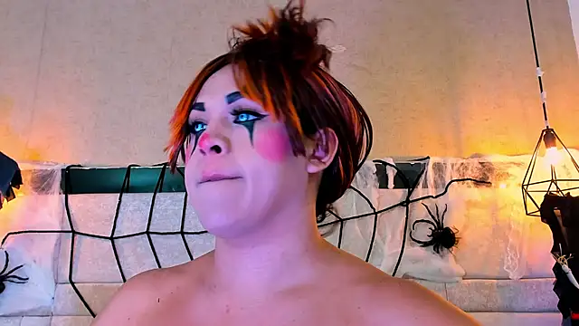 Snapshot of kimCosseyy chatting on 10.23.25 kimCosseyy online show from 10.23.25