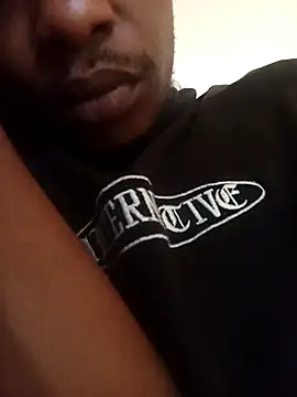 Snapshot of izinjamfee2 chatting on 11.01.25 izinjamfee2 online show from 11.01.25