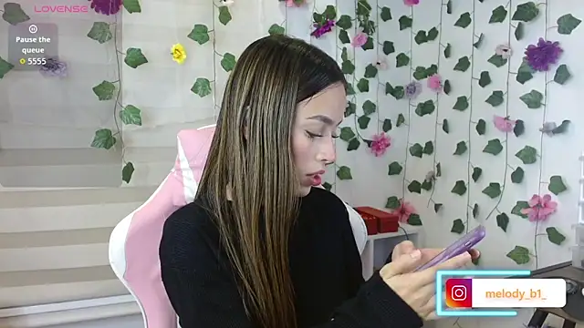 Snapshot of melody_brawns chatting on 10.01.25 melody brawns online show from 10.01.25