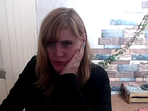 DaniellaKiss online show from 10.06.25