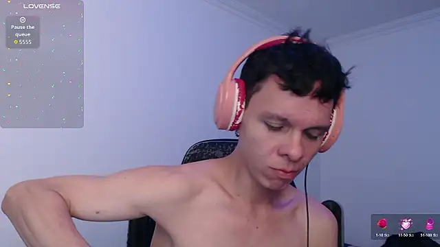 Snapshot of bryamado69 chatting on 02.17.26 bryamado69 online show from 02.17.26