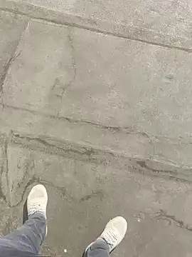 Gururonny07 online show from 12.13.24