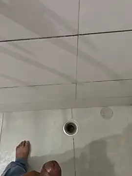 Gururonny07 online show from 10.16.25