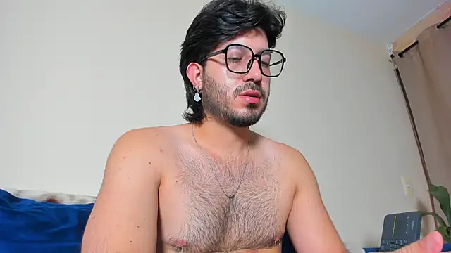 Snapshot of Ackerman_Eren_ chatting on 01.14.25 Ackerman Eren  online show from 01.14.25