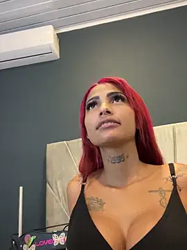 Snapshot of Antonellasmith00 chatting on 11.21.25 Antonellasmith00 online show from 11.21.25