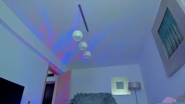 Snapshot of kylieety chatting on 03.04.25 kylieety online show from 03.04.25