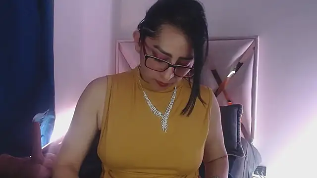 Snapshot of Andrea_Sexx_ chatting on 02.06.25 Andrea Sexx  online show from 02.06.25