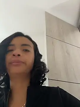 Laura fernandezII online show from 04.07.26