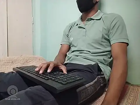 Snapshot of vicky0805 chatting on 12.18.24 vicky0805 online show from 12.18.24