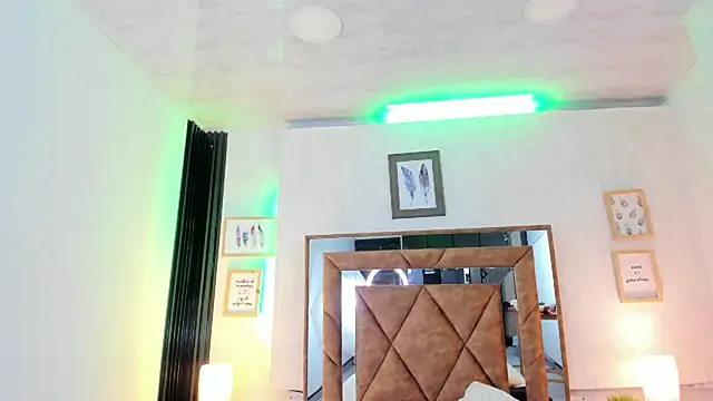 Princess Violett online show from 01.31.25