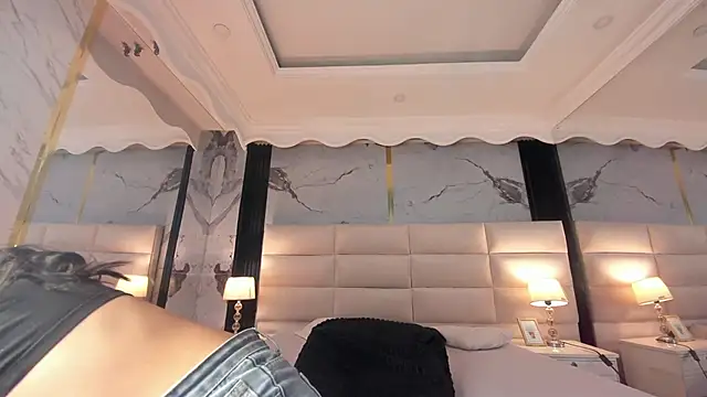 Princess Violett online show from 11.10.25