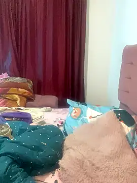 Snapshot of Miaa_coopeer chatting on 10.02.25 Miaa coopeer online show from 10.02.25