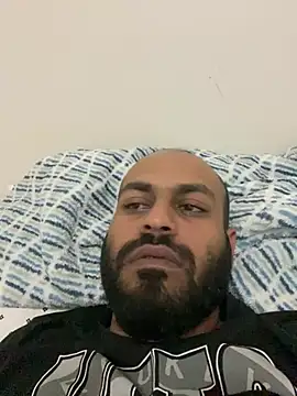 islandvybee55 online show from 03.16.25