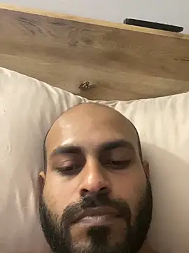 islandvybee55 online show from 04.16.26