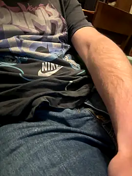 Snapshot of ridingbud chatting on 10.27.25 ridingbud online show from 10.27.25