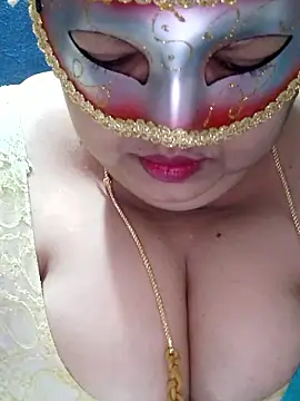 Snapshot of tamilthanushri chatting on 01.07.26 tamilthanushri online show from 01.07.26